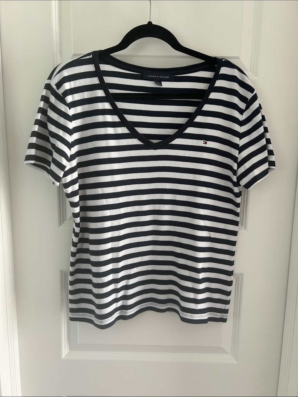 Tommy Hilfiger size L Women's  Navy & White Stripe V-Neck Tee